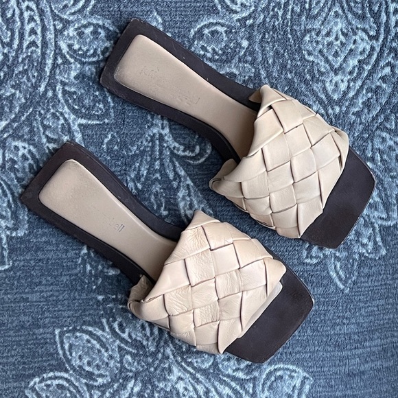 Jeffrey Campbell Brown Costello Slide Sandal in Natural Size 6/37 - Picture 2 of 9